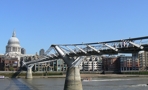 Londýn -The Millennium Bridge+St. Paul's Cathedral 